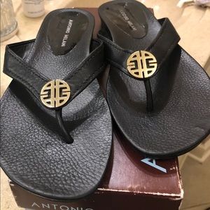 Pair Antonio Melani Sandals sz 8 1/2